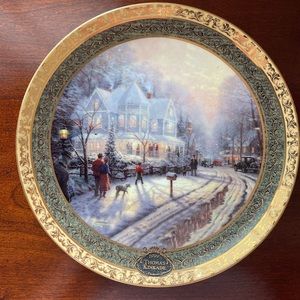 Limited edition Thomas Kinkade Holiday plate. 1999